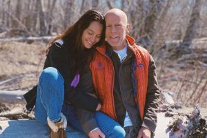 Bruce Willis 57 évet várt, mire megtalálta élete szerelmét: “Sokkal boldogabb lett az életem”