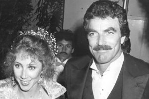 Tom Selleck azt mondja, hogy 35 év házasság után is „elég romantikus” a feleségével