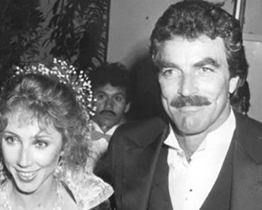 Tom Selleck azt mondja, hogy 35 év házasság után is „elég romantikus” a feleségével