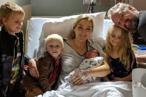 A 4 gyermekes anya, aki napokkal a szülés után életét vesztette, 12 életet mentett meg azzal, hogy teljesítette életre szóló álmát, a szervadományozást.