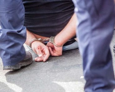A feleség lelőtte a férjét, miután az molesztálta a gyermekeket az óvodában | „Segélykiáltásai megválaszolatlanul maradtak”