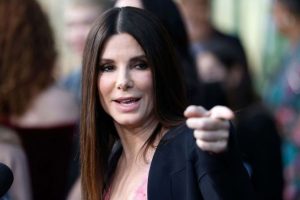 Sandra Bullock 35 év után szünetelteti a színészi karrierjét, hogy a gyerekeivel tölthesse az idejét | „24/7 a gyermekeimmel akarok lenni”