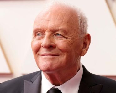 Anthony Hopkins 47 éves józanságát ünnepli az alkoholizmusról szóló üzenettel | „Légy büszke az életedre” Anthony Hopkins 47 éves józanságát ünnepli az alkoholizmusról szóló üzenettel | „Légy büszke az életedre”