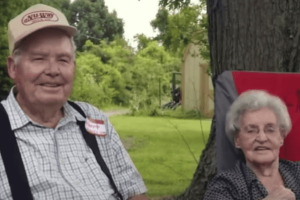 A több mint 79 éve házas házaspár néhány óra különbséggel halt meg | „Együtt mentek át”