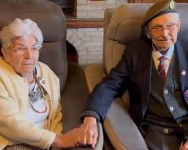 A veterán férfi újra találkozik azzal a francia nővel, akivel a második világháborúban találkozott: „78 évig hordtam a fényképét a tárcámban”