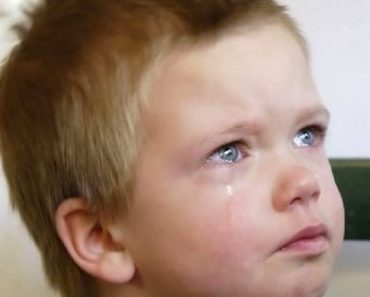 Szívszorító a kisfiú kívánságlistája az őt örökbe fogadó szüleihez