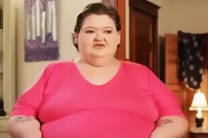 A rajongók dicsérik az „1000 font súlyú nővérek” Amy Slaton átalakulását, ahogy a legújabb videóban megmutatja „nagyon vékony” alakját