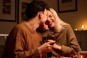Egy tanulmány szerint azok a párok, akik együtt isznak aperitifet, tovább bírják.