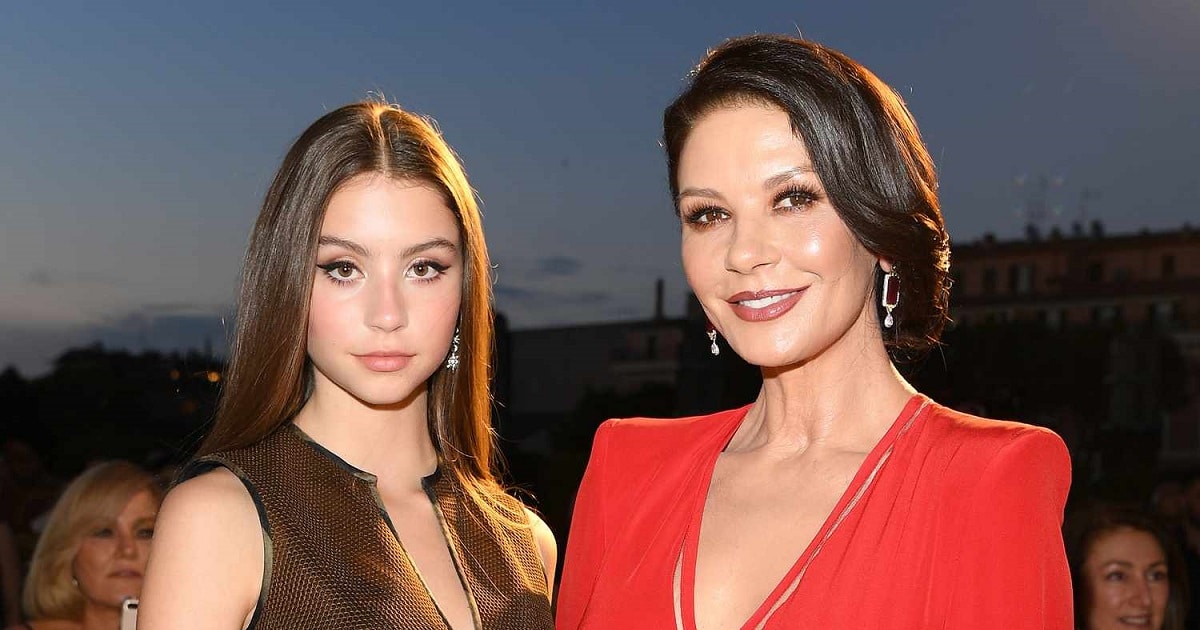 Catherine Zeta-Jones és Michael Douglas 20 éves lánya az édesanyja kiköpött mása.